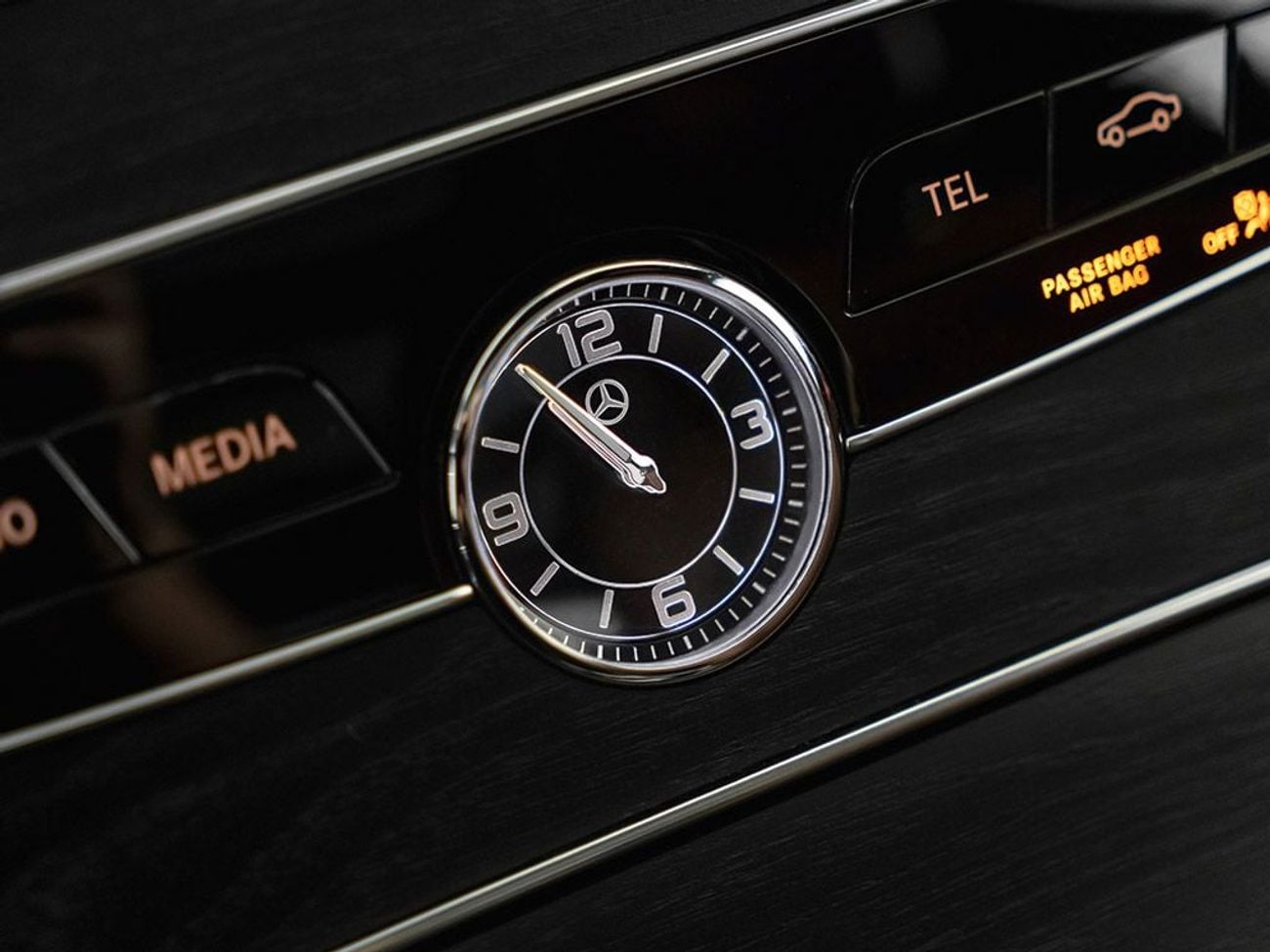 Mercedes-Benz C 200 Premium 2.0L