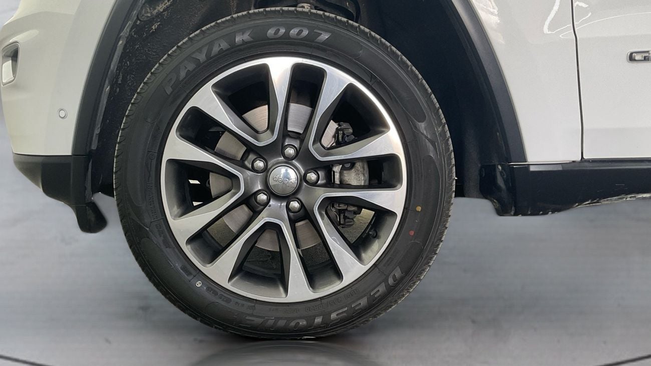 جيب جراند شيروكي Limited | upto AED 20,000 Ramadan Discount | شامل الضمان | 0 ﺪﻔﻋﺓ ﺃﻮﻟﻯ