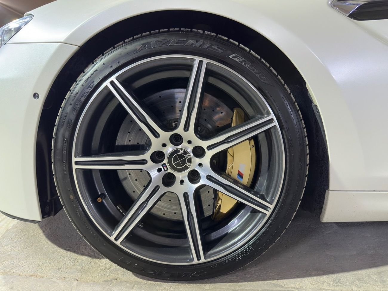 BMW M6 2016 4.4L | ONE OF ONE M6 | COMPETITION PACKAGE | CARBON CERAMIC BRAKES | FULLY LOADED