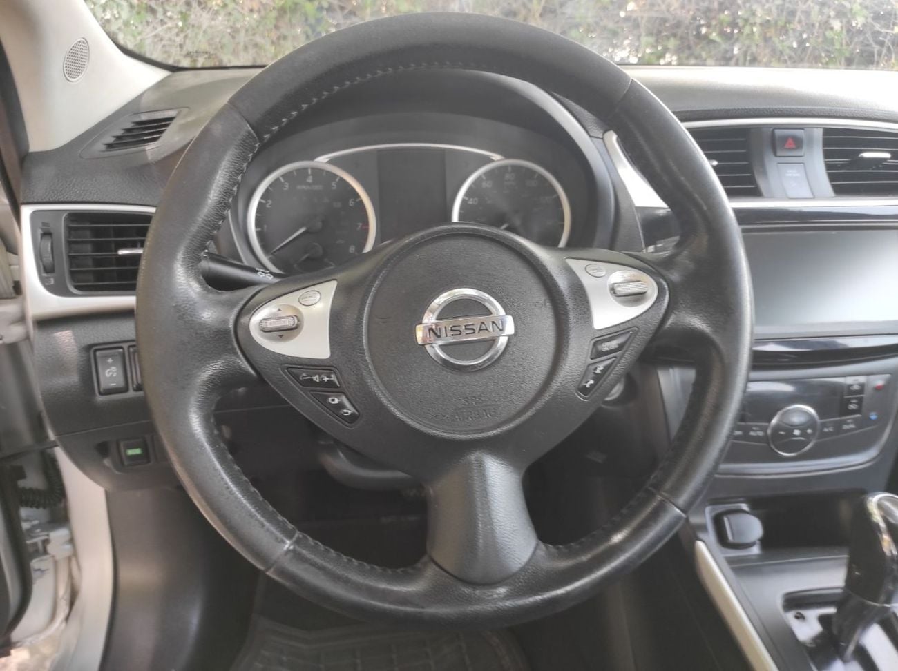 Nissan Sentra SV (NON GCC) S 1.6L (110 HP) Nissan Sentra 2019 isa Full automatic