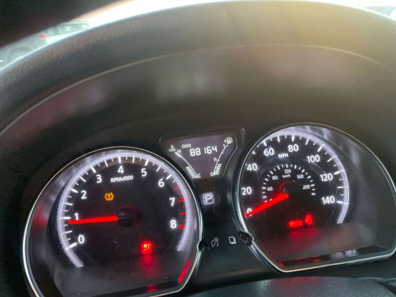 Nissan Versa 2018 Nissan Versa (Sunny) SV 1.5L V4 MidOption + Leather Seats -