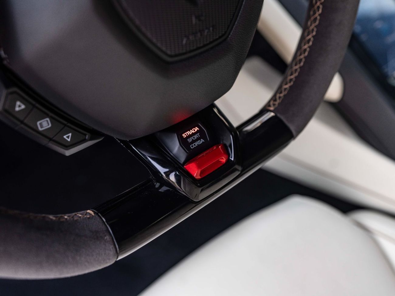 Lamborghini Huracan EVO Coupe