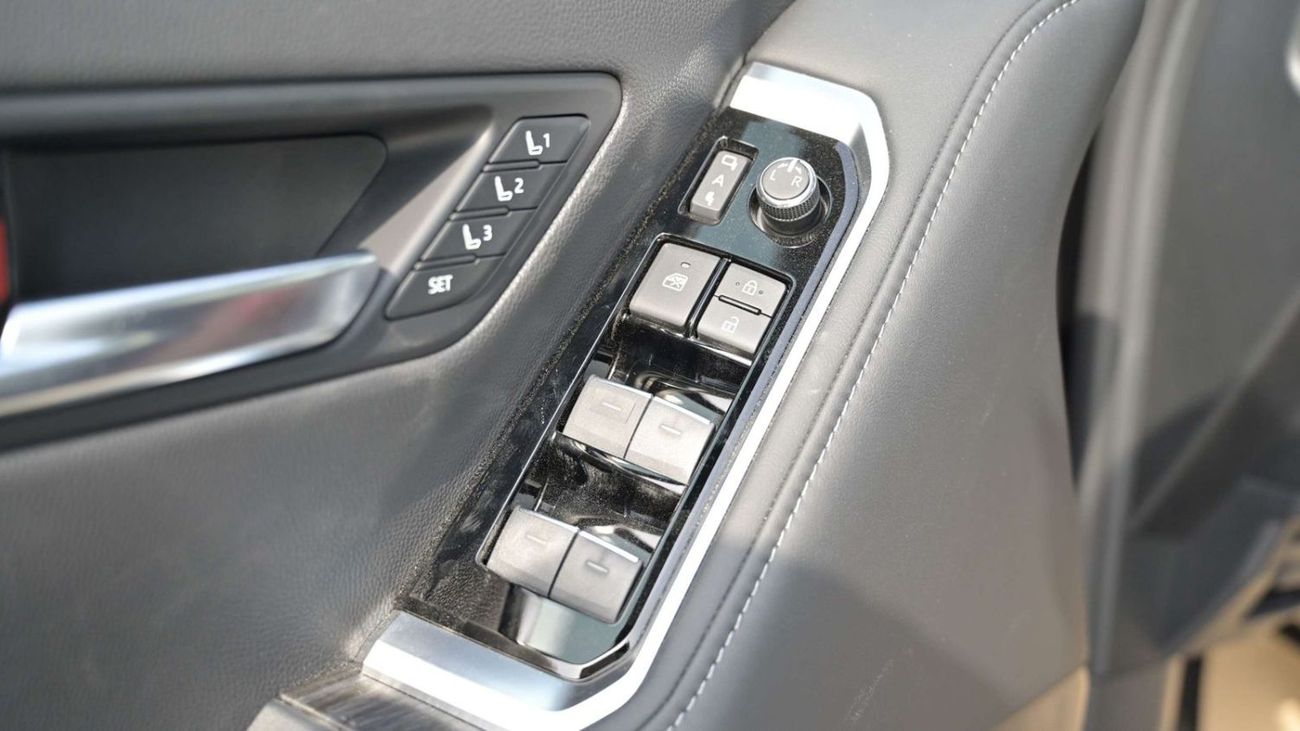 تويوتا لاند كروزر TOYOTA LC300 VXR HYBRID 3.5L PETROL 2025 MODEL