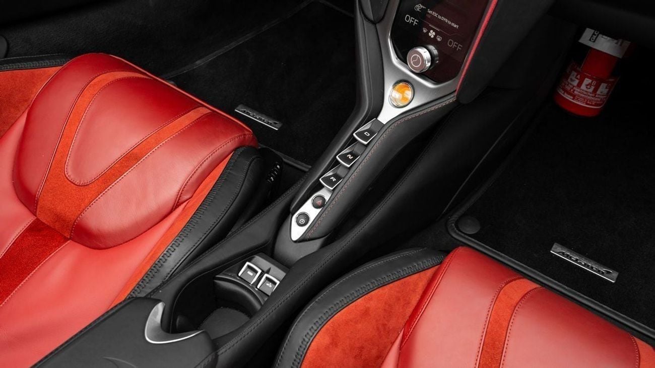 McLaren 750S Spyder - 2025 - GCC - Under Warranty and Service Contract