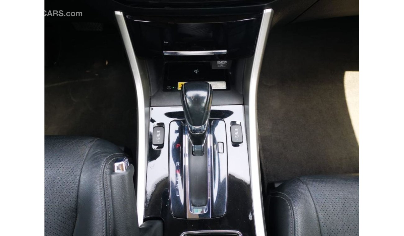 هوندا أكورد 2016 Honda Accord 2.4L V4 Touring | Tons of Features | Superb Condition