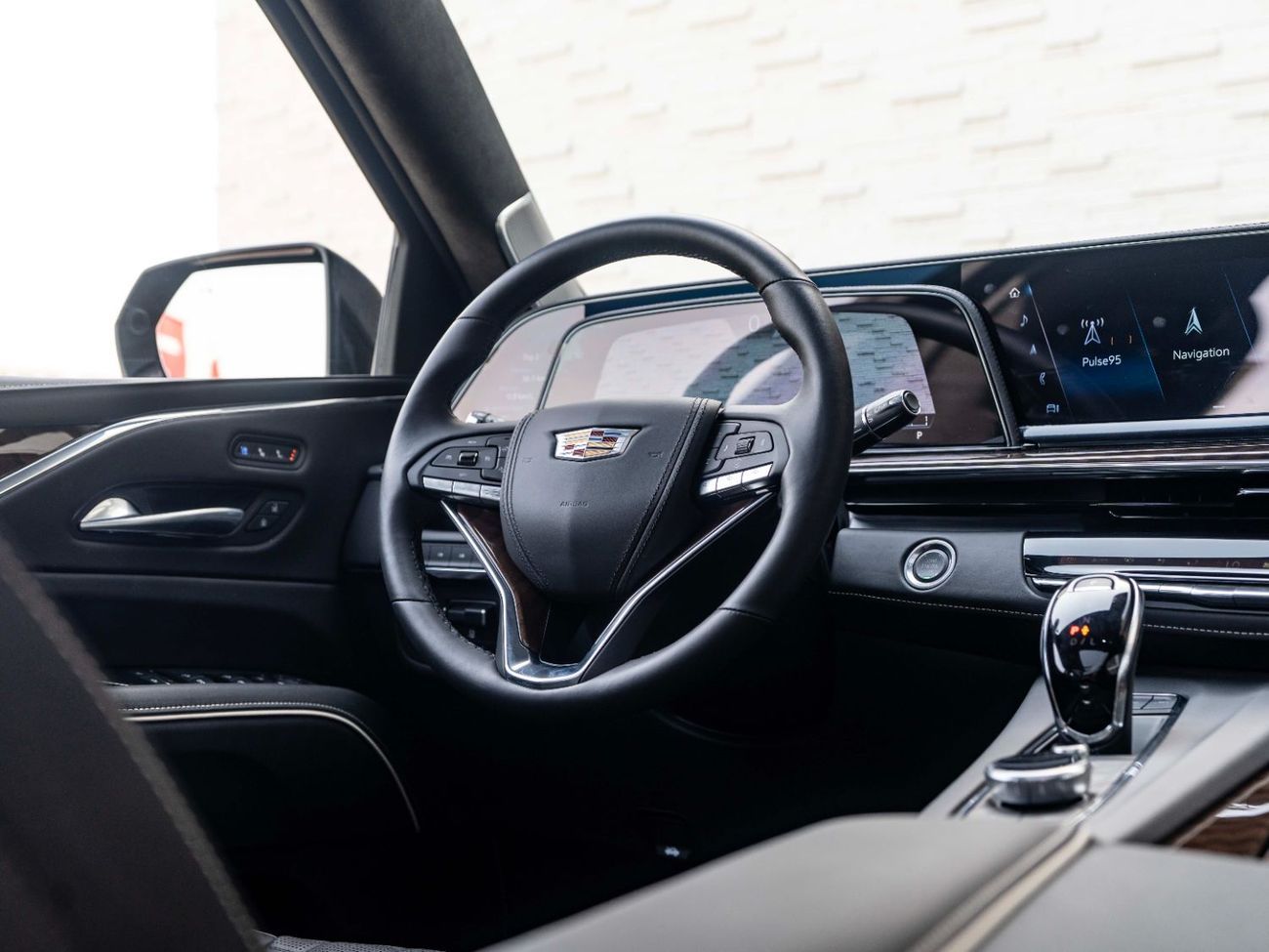 كاديلاك إسكالاد Premium Luxury Platinum 6.2L 4WD