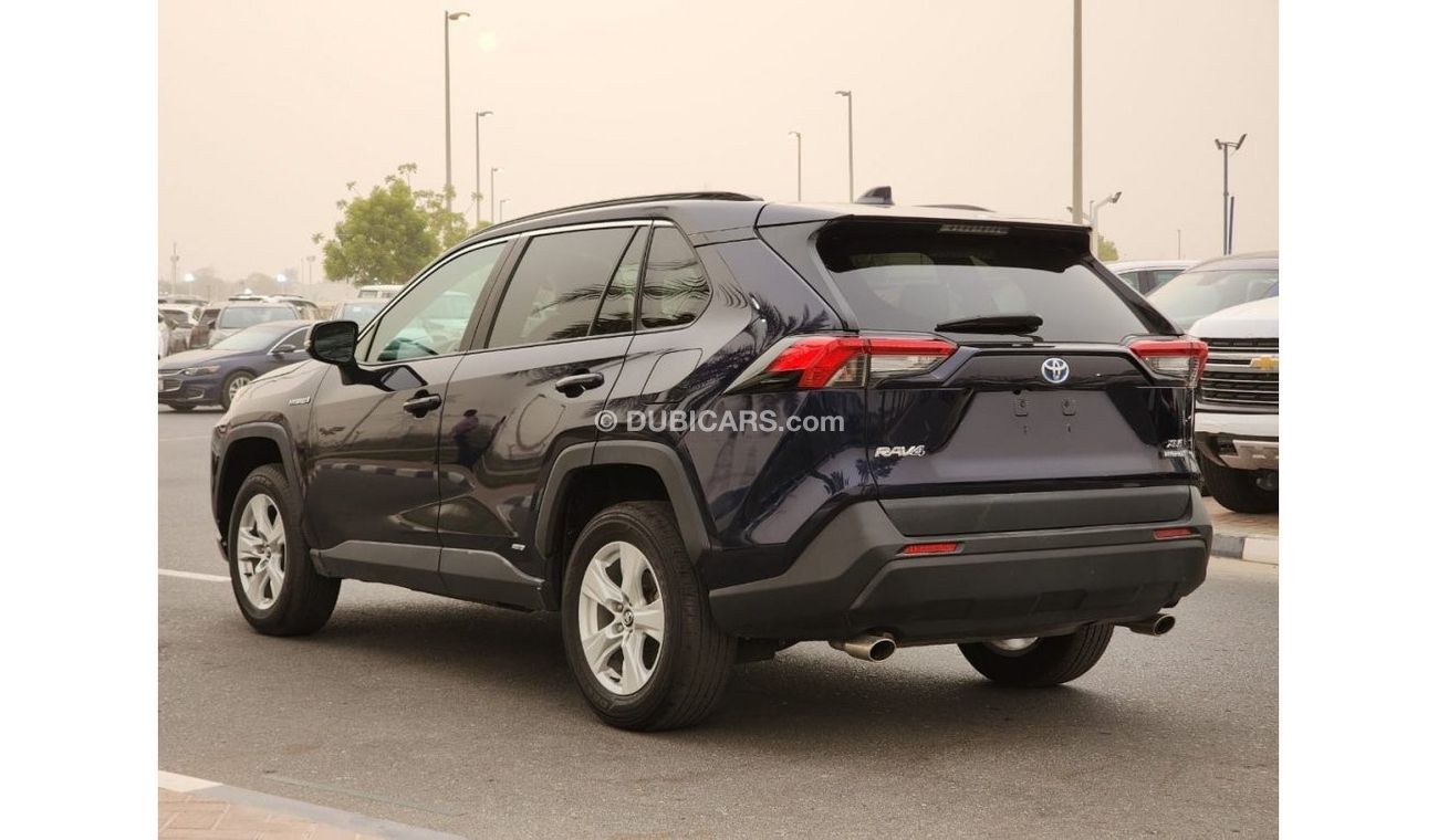 تويوتا راف ٤ XLE