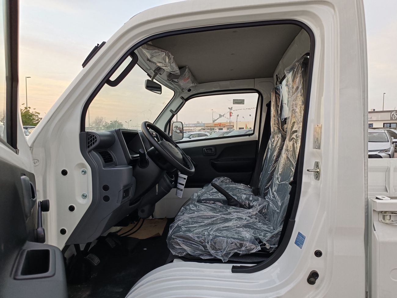 Suzuki Carry PICKUP, 1.5L 4CY PETROL, MANUAL GEAR BOX / WHITE ((FOR EXPORT ONLY)