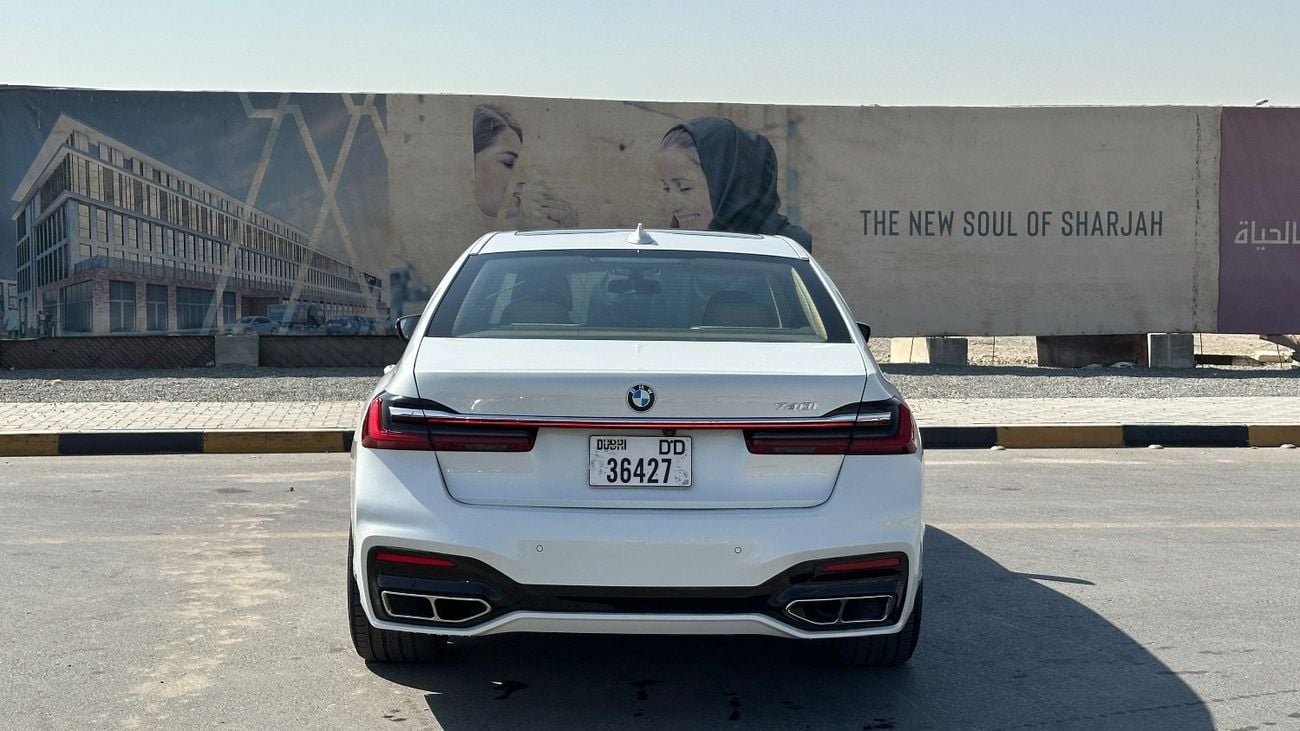 بي أم دبليو 740i 