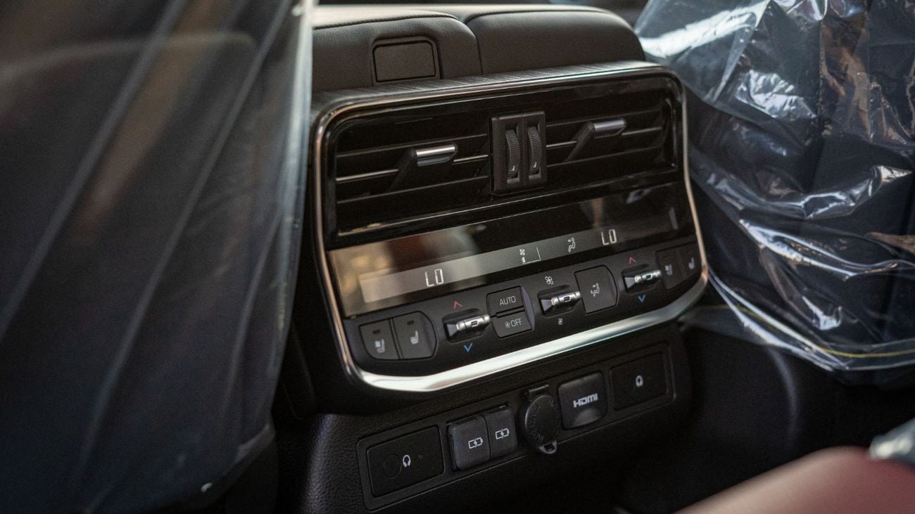 Toyota Land Cruiser VXR V6 3.3L Diesel 2025YM