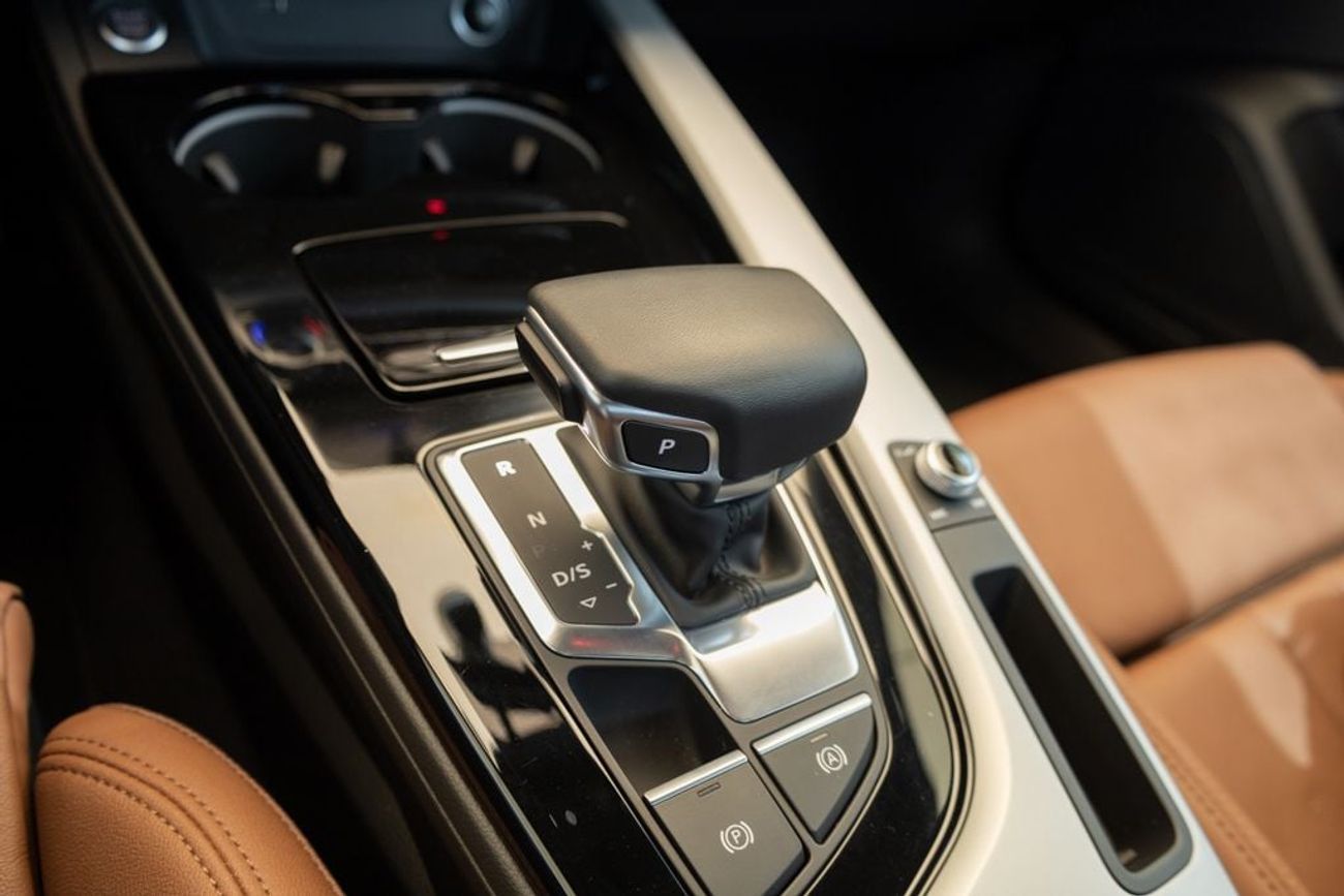 أودي A4 35 TFSI S Line 2.0L