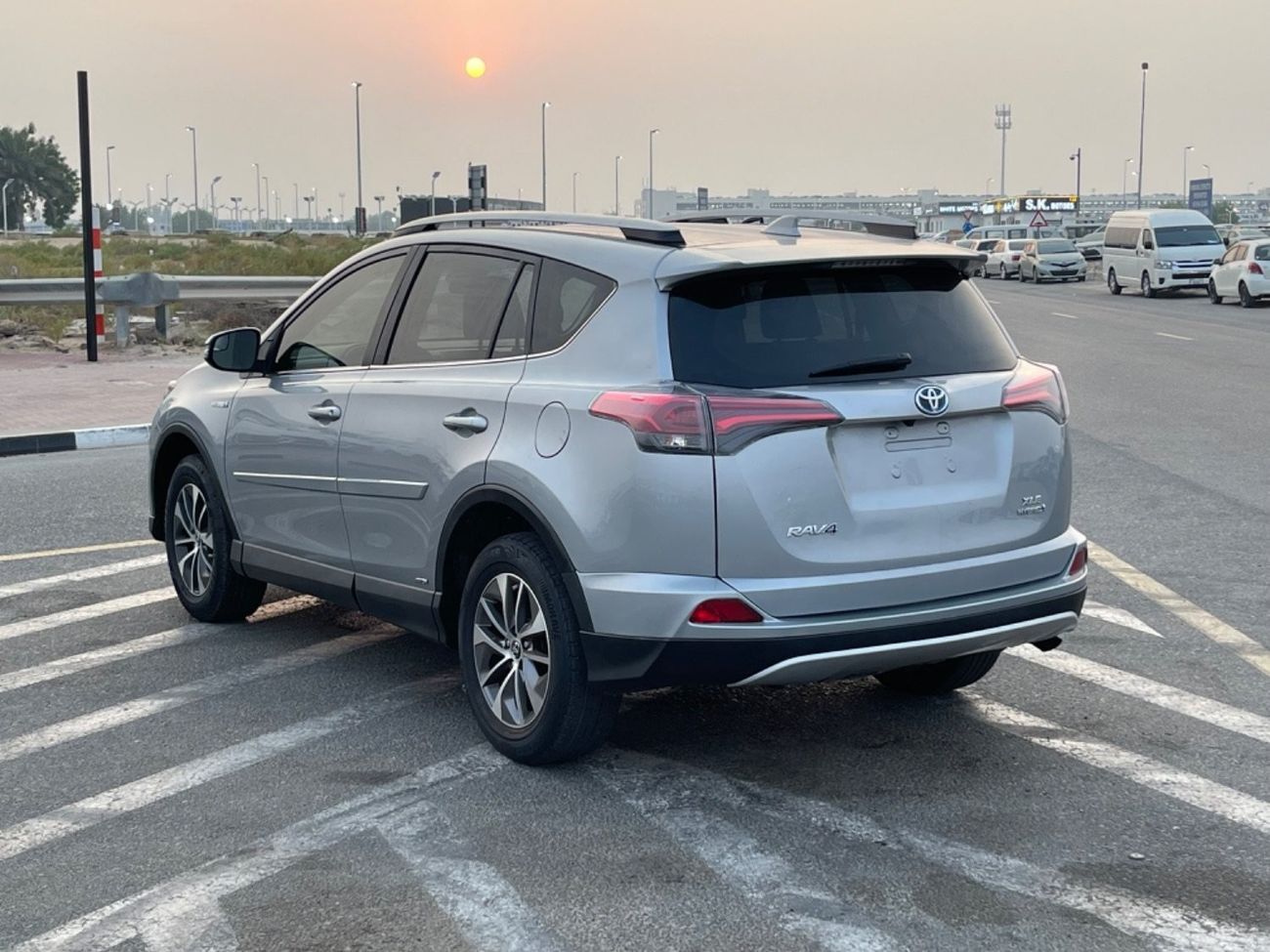 Toyota RAV4 VXR 2017 TOYOTA RAV4 XLE HYBRID IMPORTED FROM USA