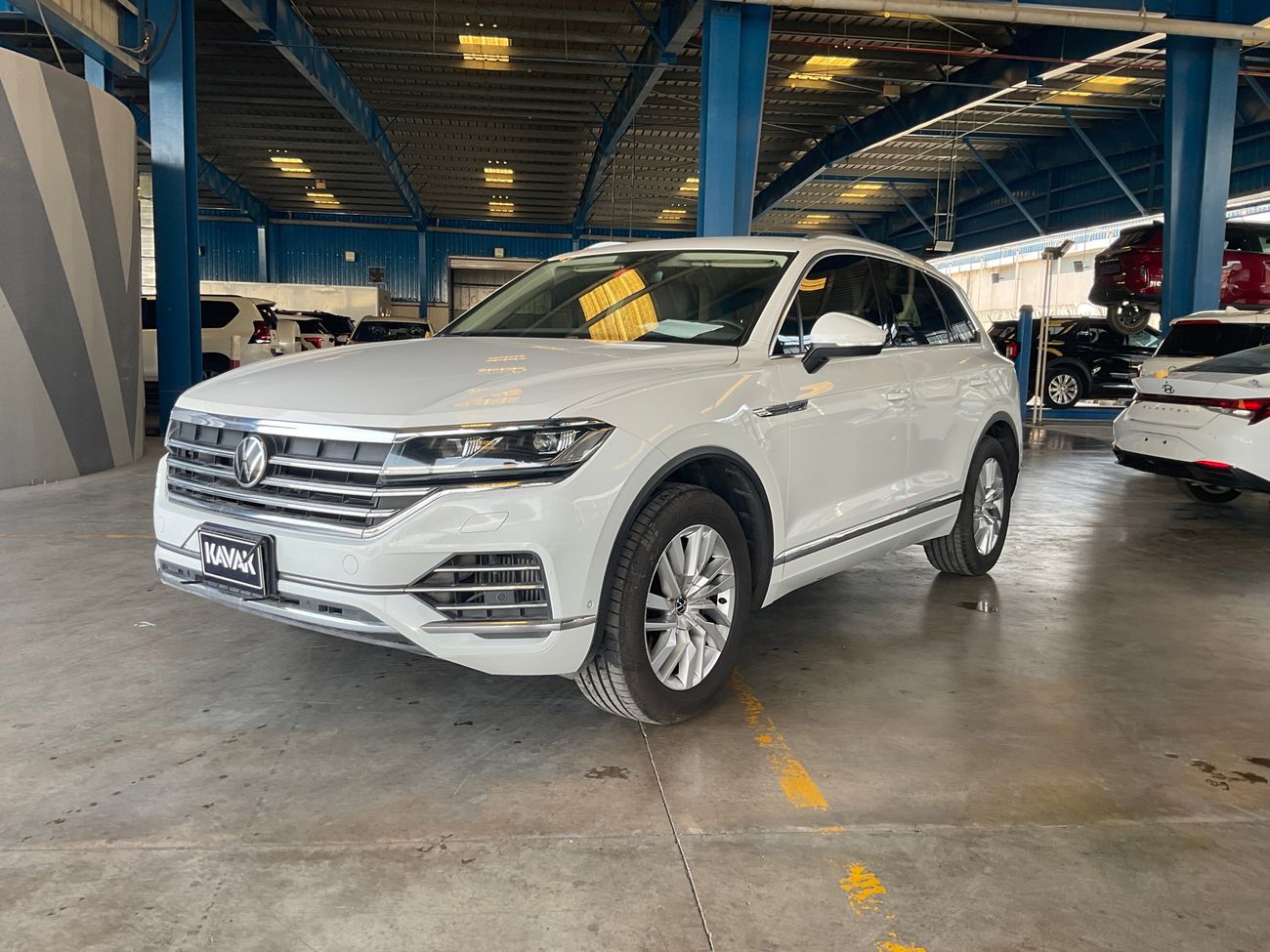 Volkswagen Touareg Comfortline | upto AED 20,000 Ramadan Discount | Guaranteed Warranty | 0 Down Payment