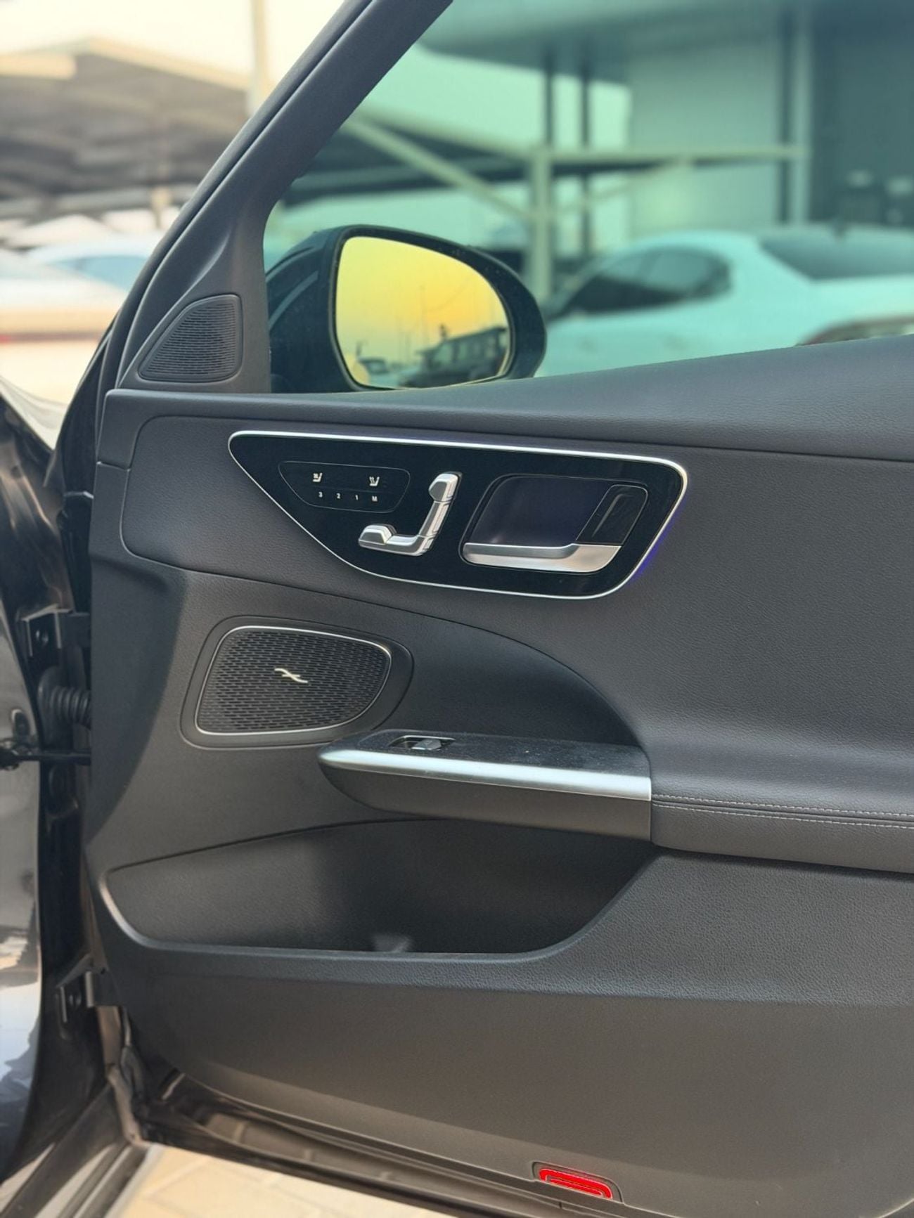 مرسيدس بنز C 300 STANDARD