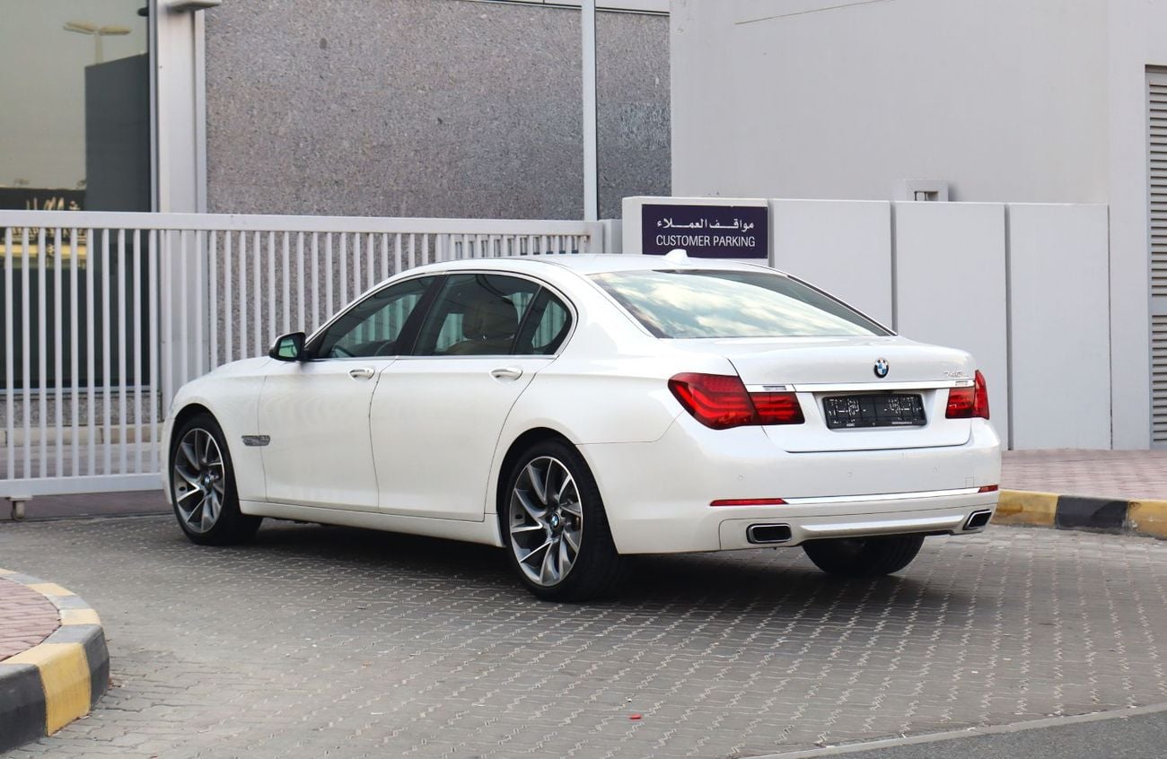 بي أم دبليو 740Li EXECUTIVE