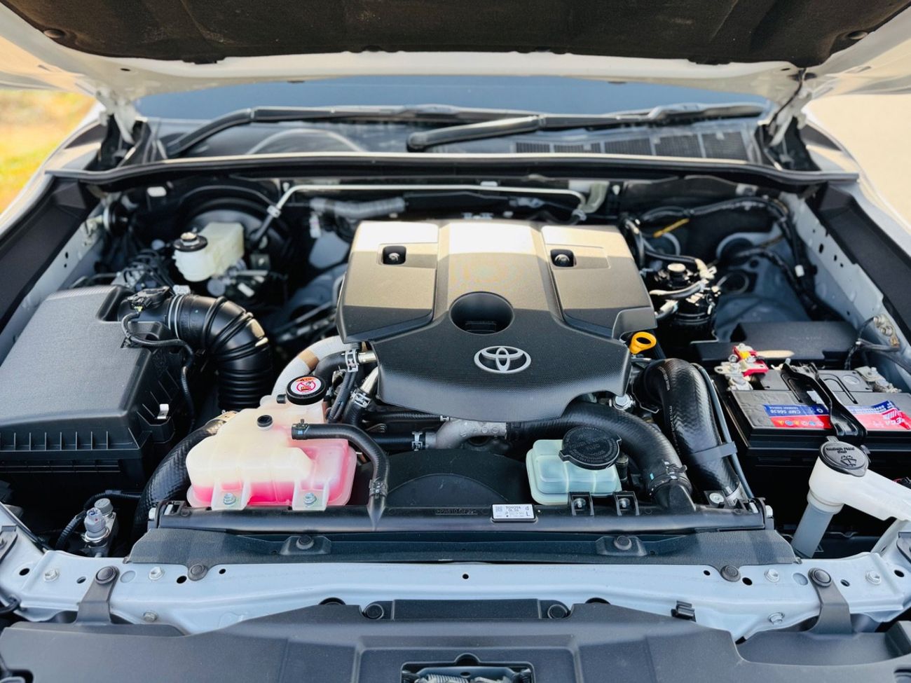 تويوتا هيلوكس TOYOTA HILUX ROGUED FULL OPTION TOP OF THE RANGE RHD