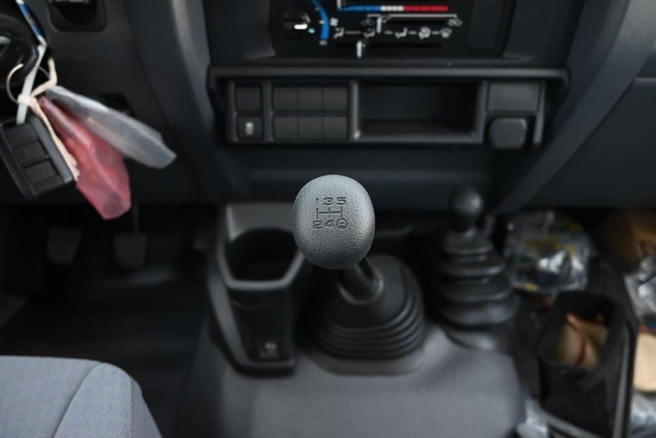 Toyota Land Cruiser Pick Up Double Cab V8 4.5L Diesel MT with Front / Rear Diff Lock, Black Wheels, Winch