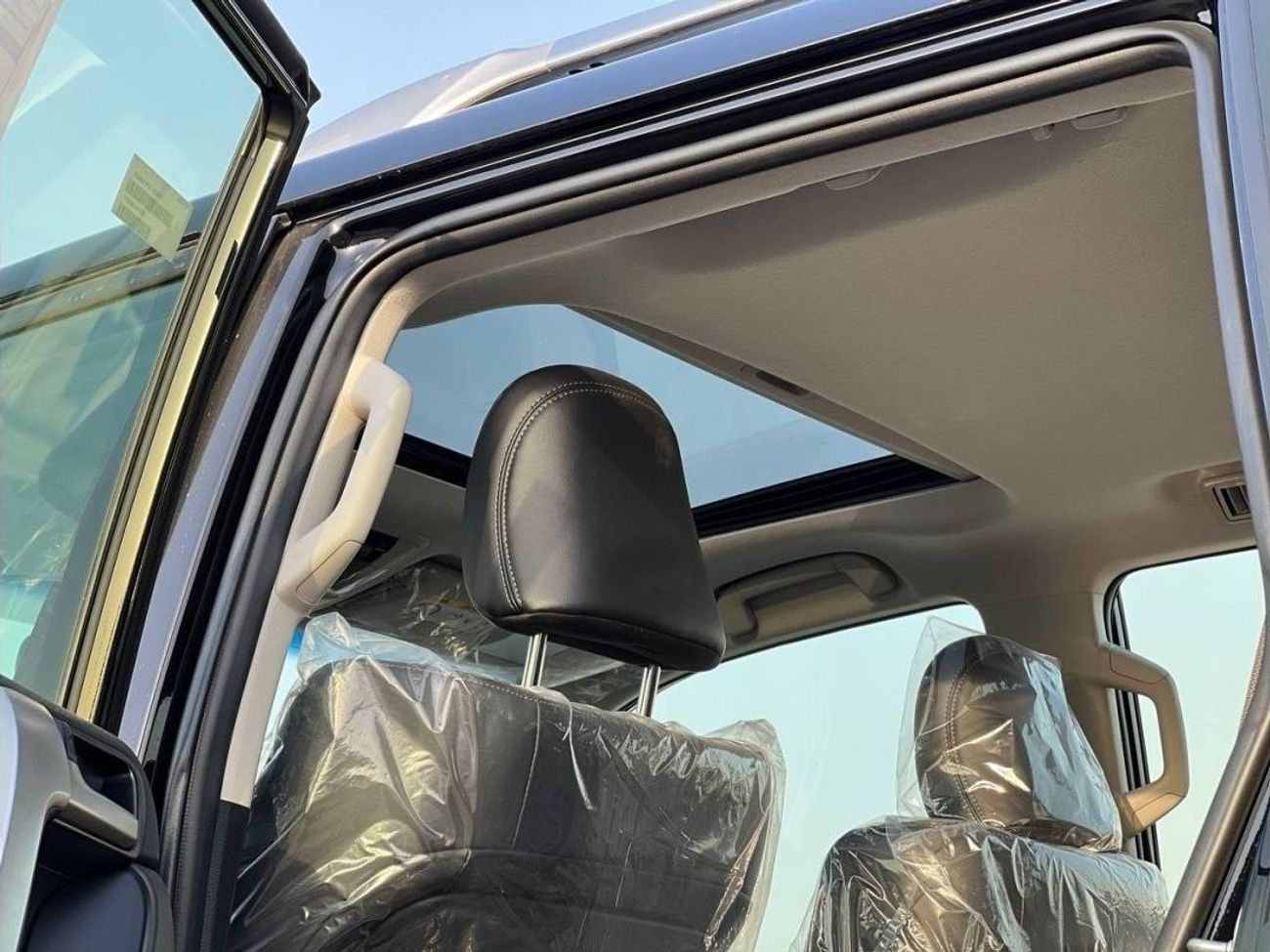 Toyota Prado VX 4.0L PTR A/T // 2023 // HIGH OPTION WITH POWER & LEATHER & COOLING SEATS , DVD & BACK CAMERA // S