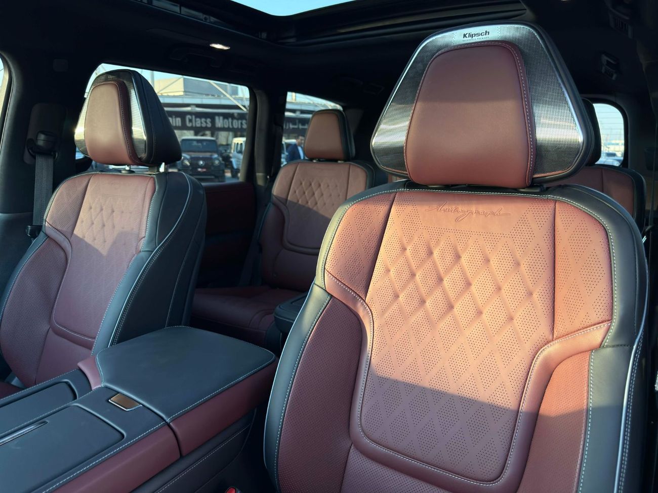 إنفينيتي QX80 Autograph Captain Chairs 3.5L