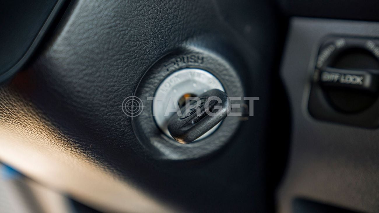 تويوتا لاند كروزر 70 LC 76 4.2     M/T   2025