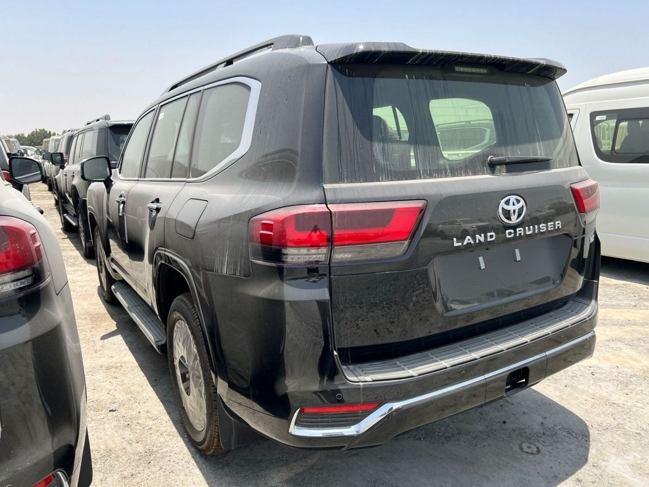 تويوتا لاند كروزر 2026 Toyota Land Cruiser LC300 VX+ 3.5L V6 Twin Turbo Petrol A/T 4WD Only For Africa