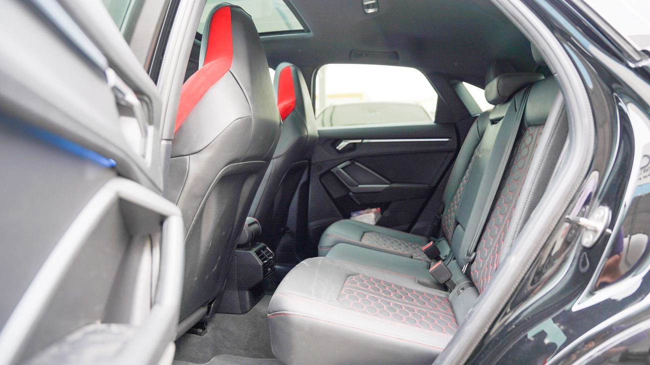 أودي RSQ3 Q3 RS SPORTBACKTFSI 2.5 L 400 HP