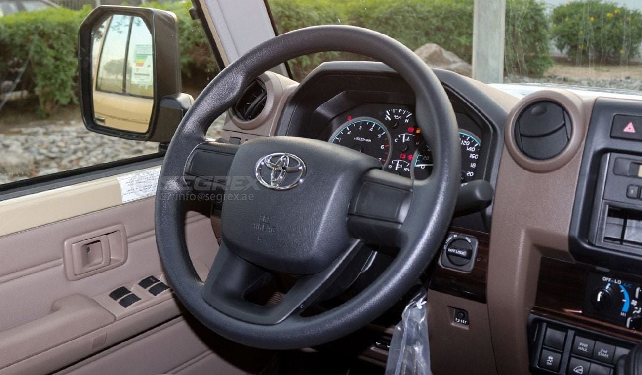 تويوتا لاند كروزر بيك آب 2025 Model Toyota Land Cruiser Pick Up, LC79 Double Cabin, 4.0L Petrol 4WD 6A/T
