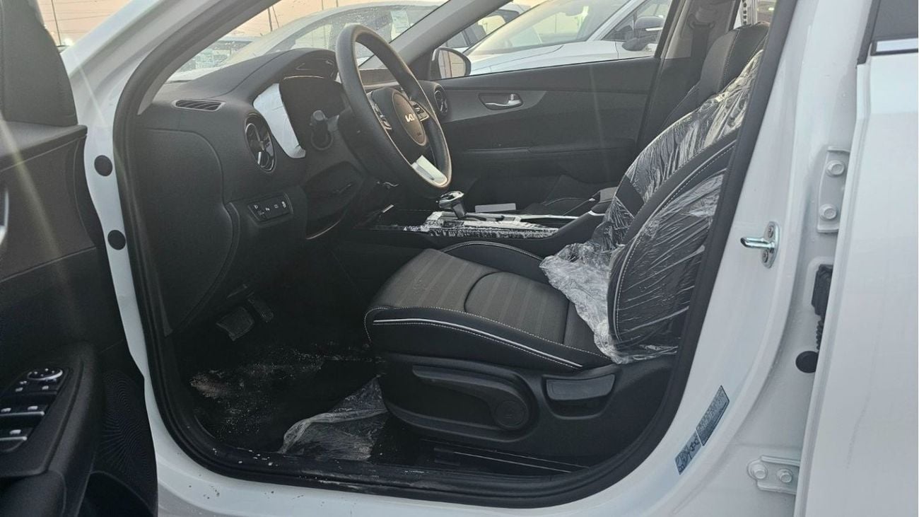كيا K3 KIA K3 1.5L 2024 FULL OPTION WITH SUNROOF