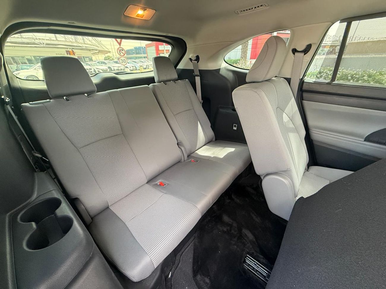 تويوتا هايلاندر 2.5L Hybrid GXR (AWD)