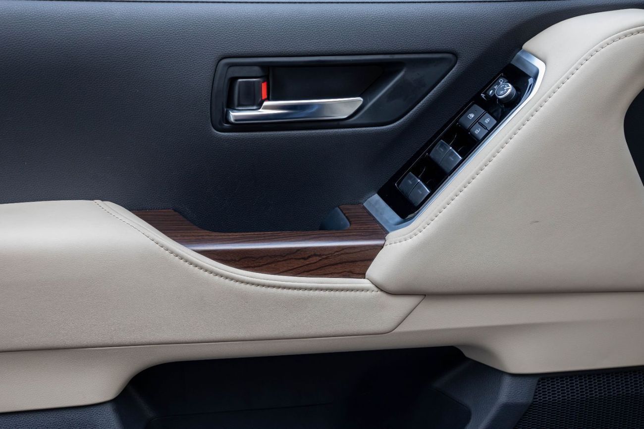 Toyota Land Cruiser GXR 4.0 | 4,681 P.M  | 0% Downpayment | Agency Warranty!