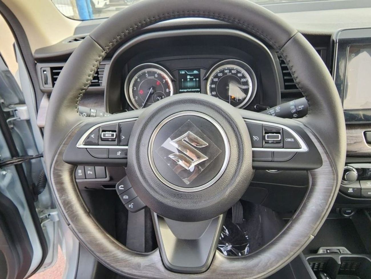 Suzuki Ertiga Suzuki ERTIGA 1.5L Petrol, SUV, FWD, 5Doors Color Silver Model 2024