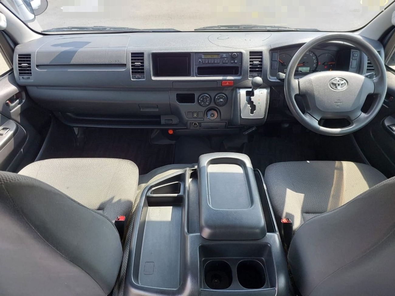 تويوتا هاياس TOYOTA HIACE WAGON VAN 2014  RHD 2.7 L PETROL AUTOMATIC (PM019787)