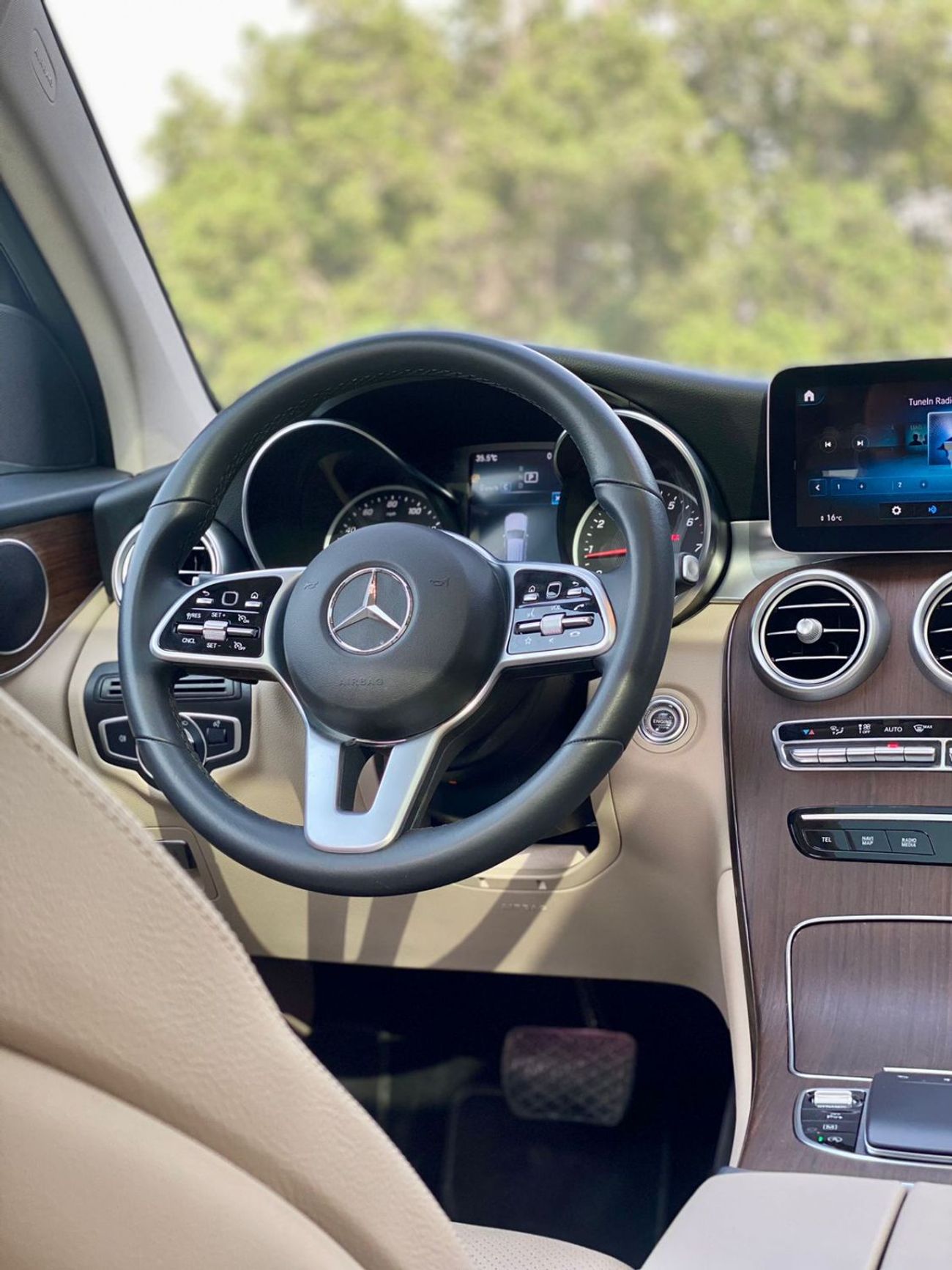 مرسيدس بنز GLC 300 AMG 2.0L