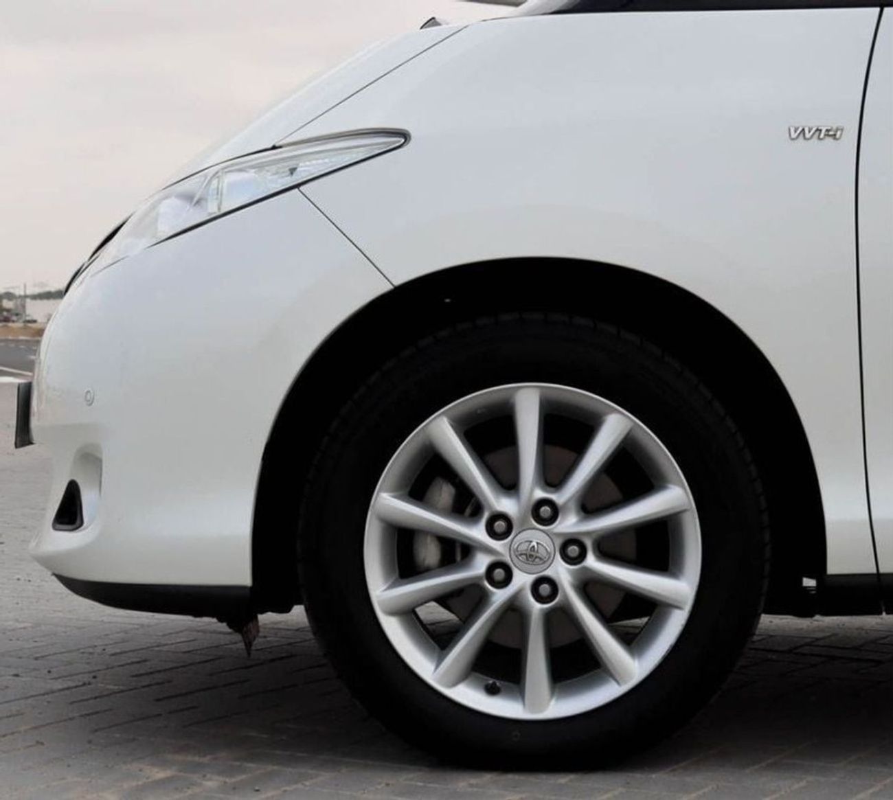 Toyota Previa Toyota Previa SE  2020 GCC 2.4L without accidents 976 PM