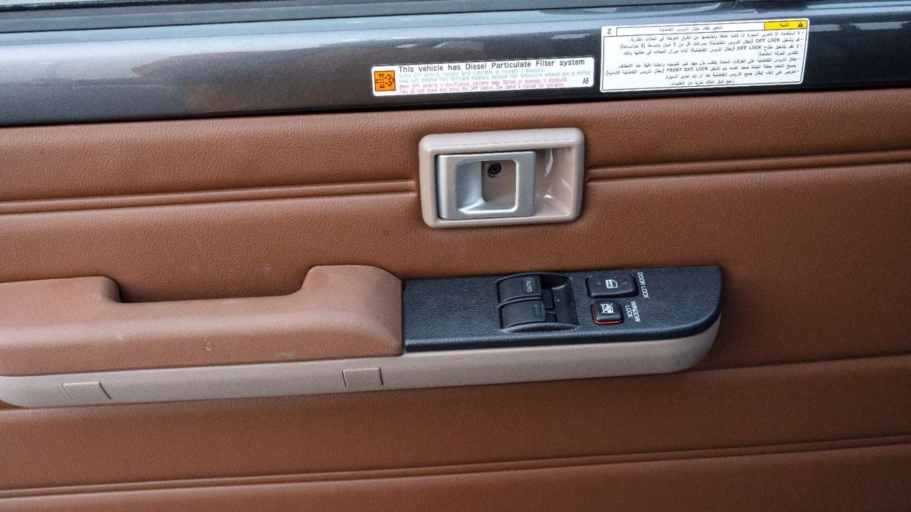 Toyota Land Cruiser Pick Up 2026 Toyota LC79 2.8L AT Diesel Full Option (Grey-Brown)