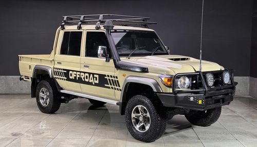 تويوتا لاند كروزر بيك آب Toyota Land Cruiser pickup 2017 RHD