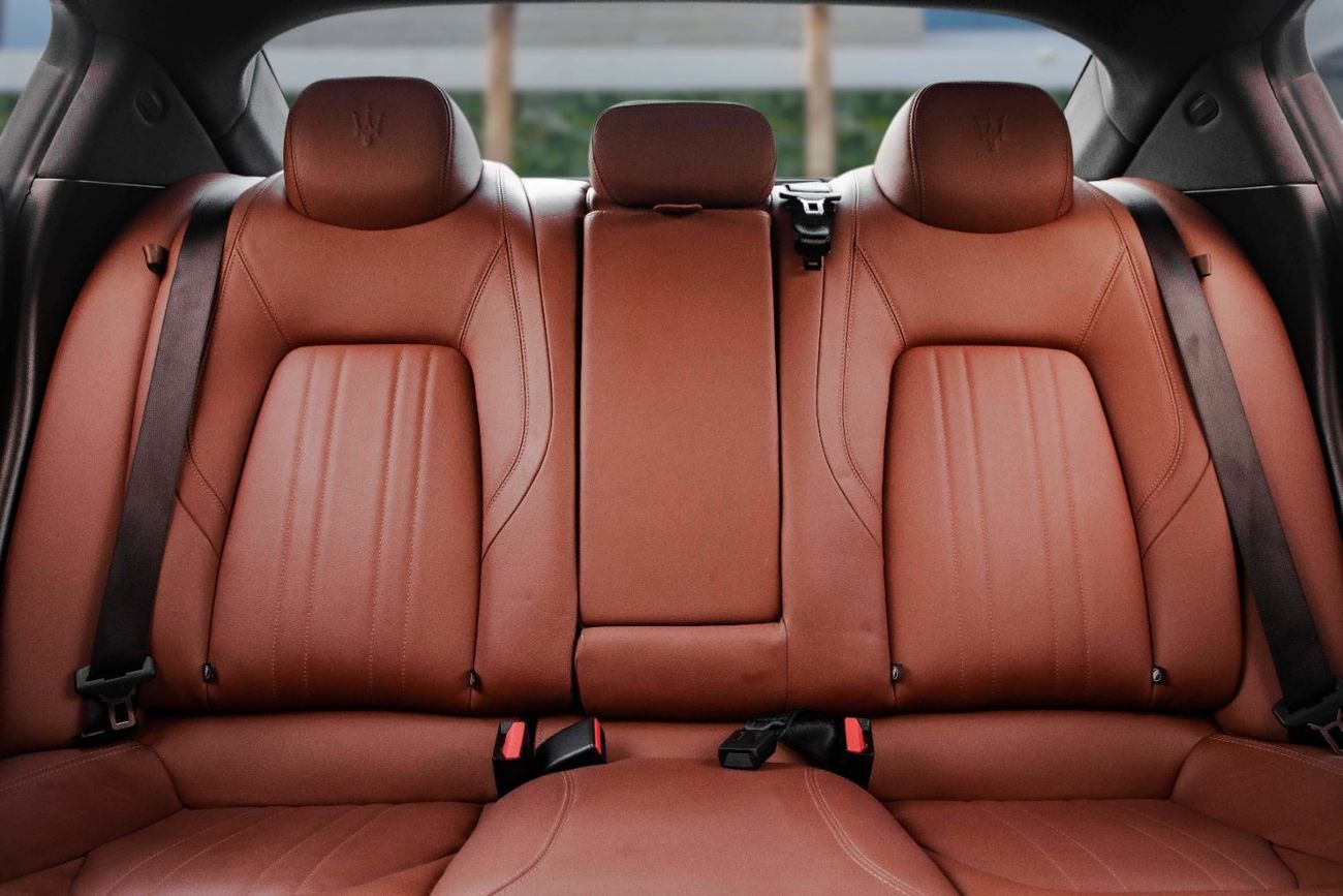 Maserati Ghibli Hybrid GT | 3,329 P.M  | 0% Downpayment | Like New | Emozione Blue