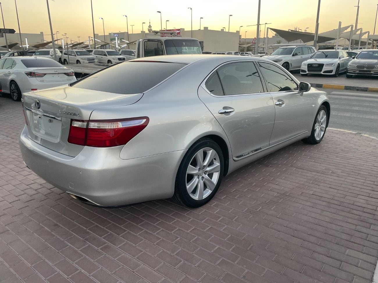 لكزس LS600h وارد اليابان اوراق جمارك
