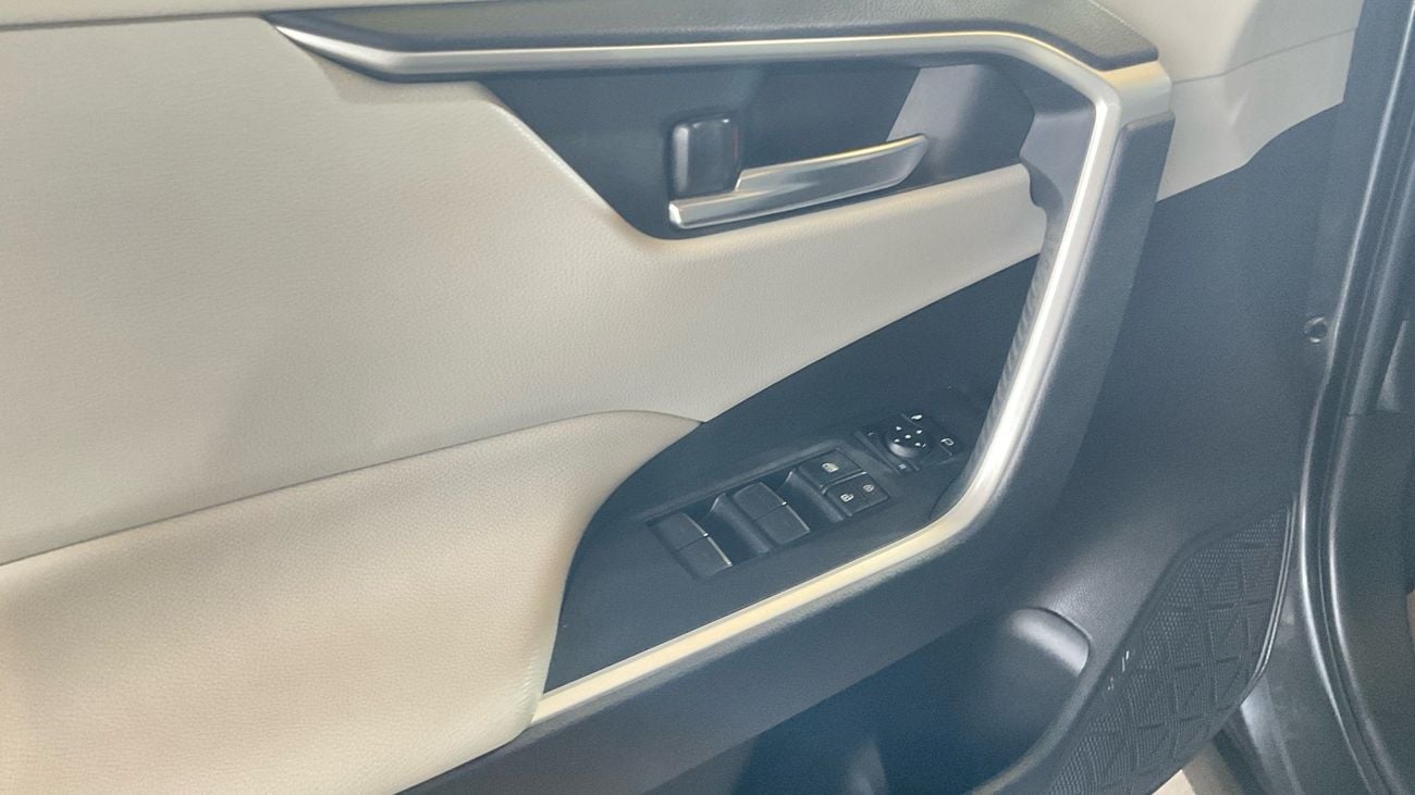 تويوتا راف ٤ 2.5 ADVENTURE 4WD AUTO | شامل الضمان | 0 ﺪﻔﻋﺓ ﺃﻮﻟﻯ