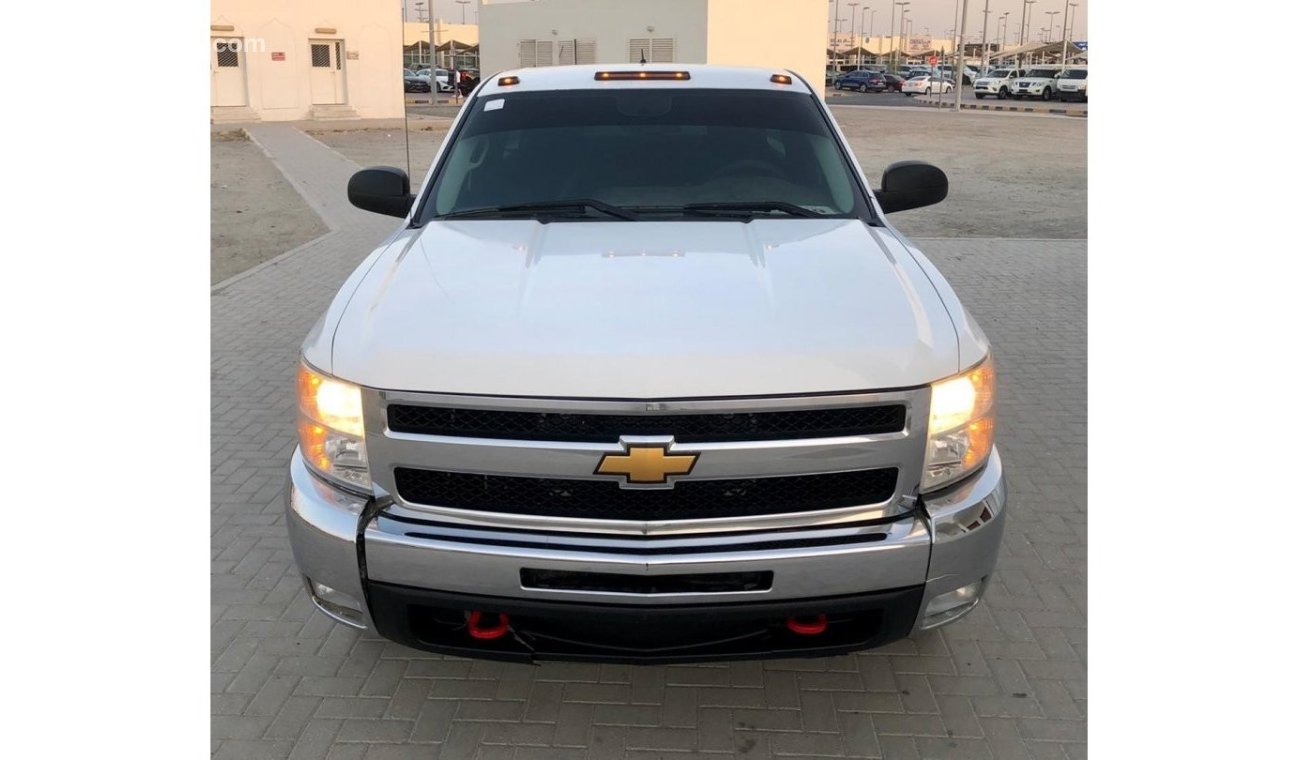 Chevrolet Silverado Coverlet  sILVERADO | US | V8 | IN VERY GOOD CONDITION