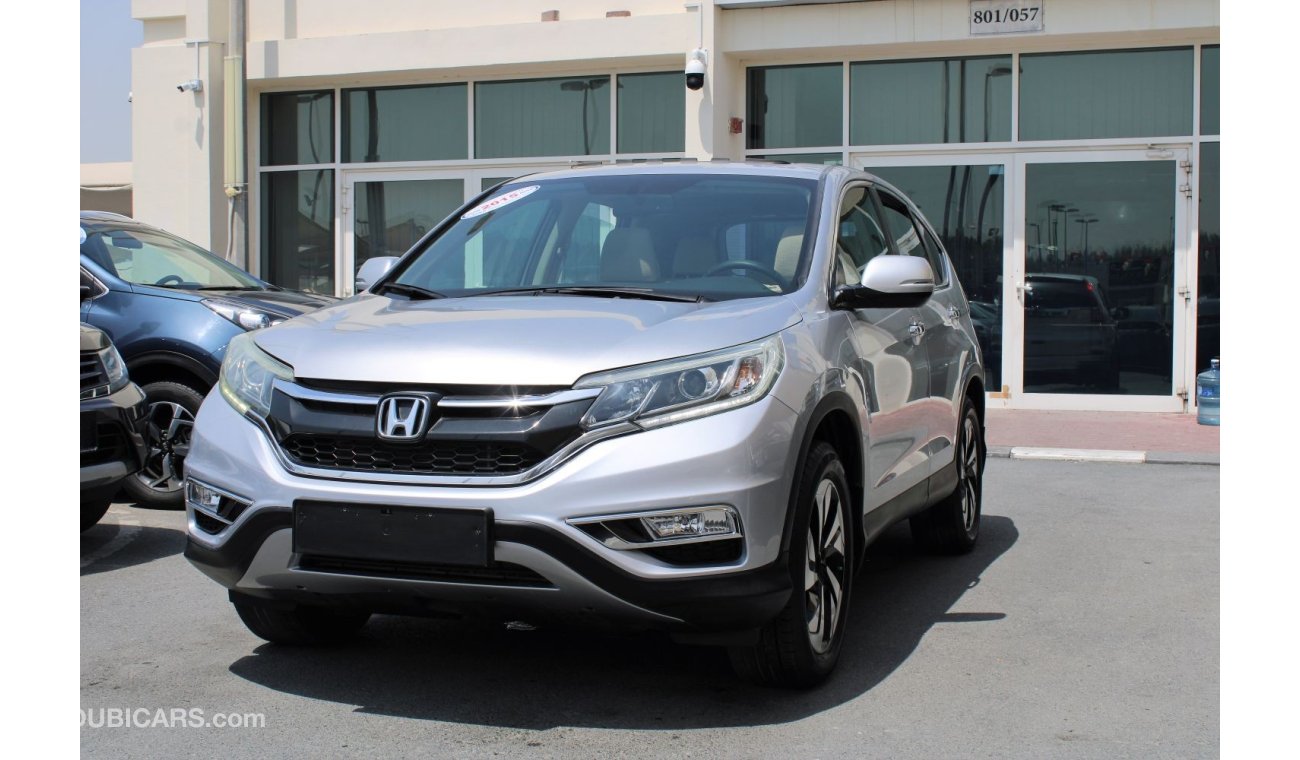 Honda CR-V LX ACCIDENTS FREE - ORIGINAL PAINT - GCC - CAR IS IN PERFECT CONDITION INSIDE OUT