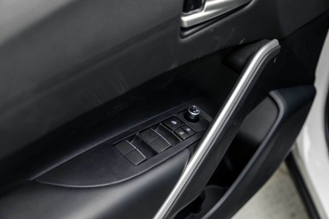 Toyota Frontlander Luxury Edition 2.0L - White Inside Black | Export Only