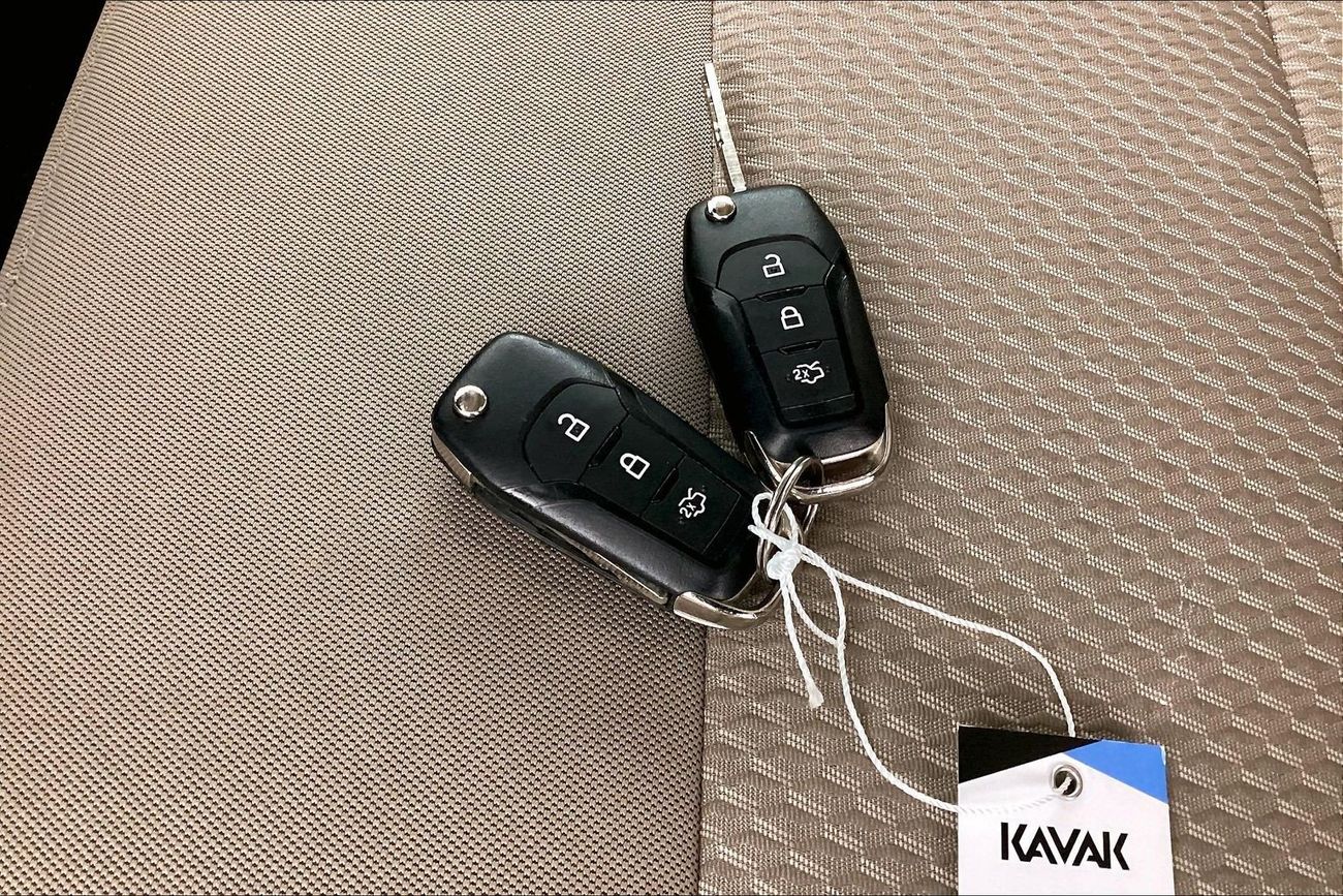 Ford Explorer XL / Standard | National Day Celebration | Guaranteed Warranty | 0 Down Payment