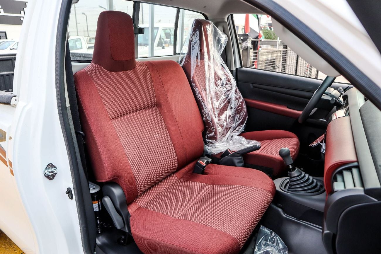 تويوتا هيلوكس toyota hilux single cab (TGN126) 2.7L Pick-up 4WD 2 Doors manual 2026 model without diff lock