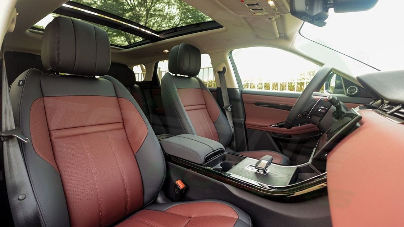 لاند روفر رانج روفر إيفوك ( Only For Export ) 2025 Land Rover Range Rover Evoque P250 Dynamic SE 2.0T AWD BRAND NEW