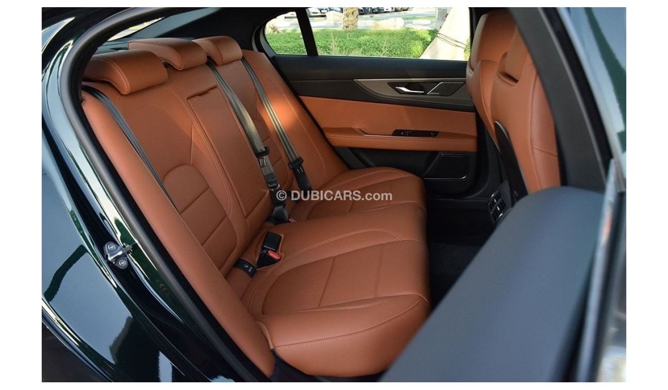 Jaguar XE (P250) R-Dynamic