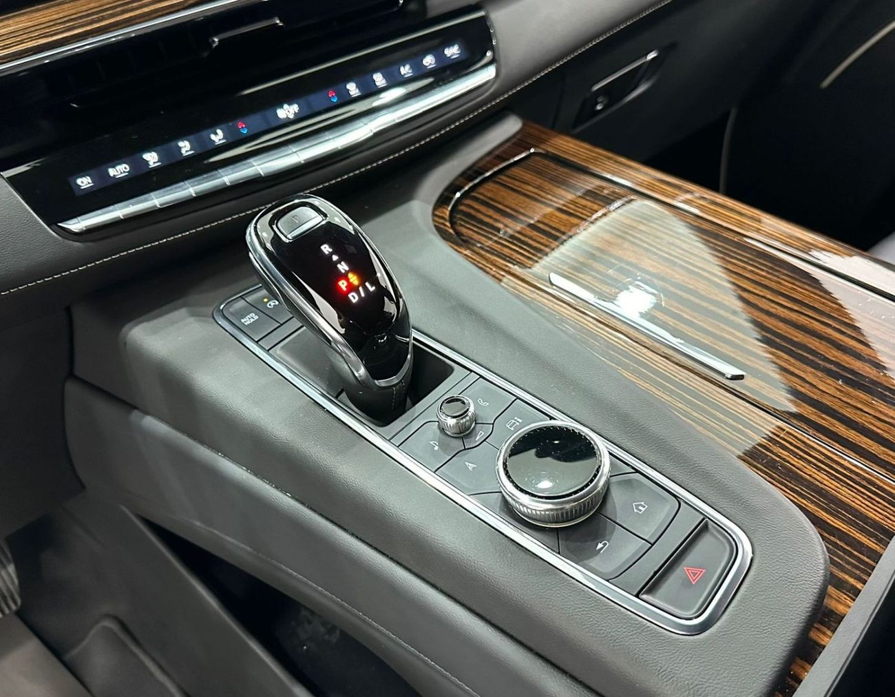 Cadillac Escalade 2021 Cadillac Escalade, Agency Warranty + Service Contract, Full Service History, GCC