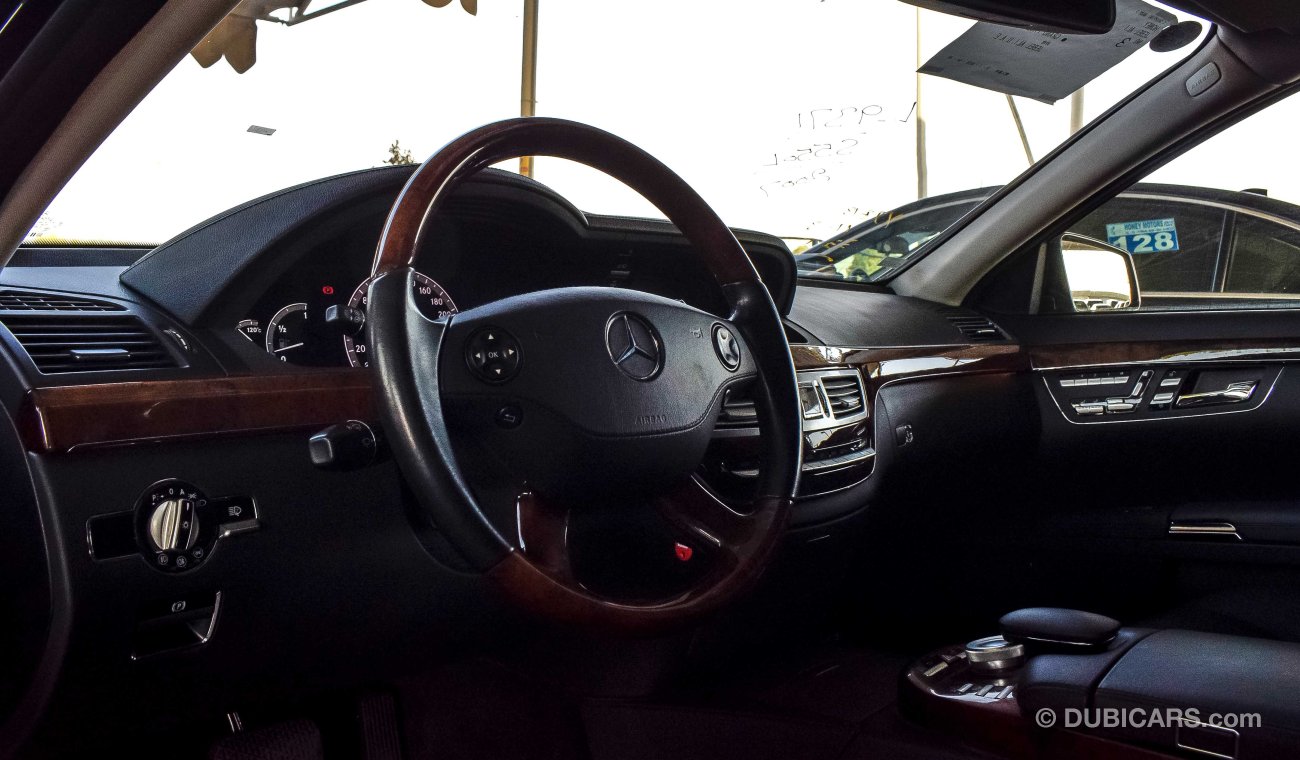 مرسيدس بنز S 550