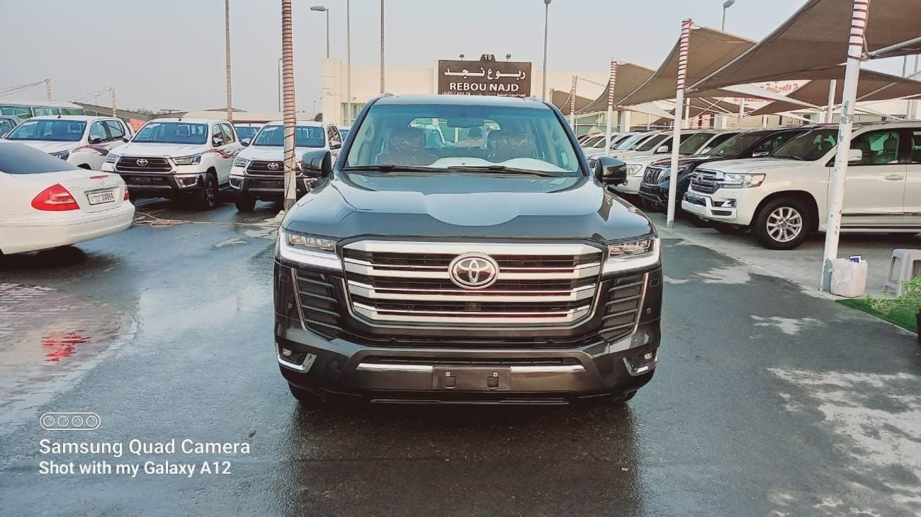 تويوتا لاند كروزر TOYOTA LAND CRUISER VXR 2009 (UPGRADE IN 2022) 8 CYLINDER ENGINE 4.7 (KM 292603) PRICE 85000 AED cle