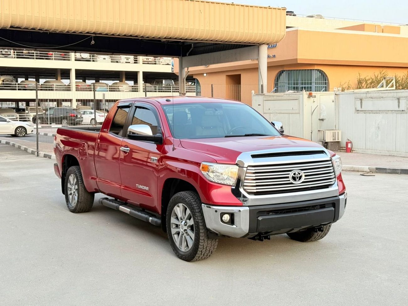 تويوتا تاندرا PETROL TUNDRA 5,7 LITER LEFT HAND DRIVE 2017 MODEL